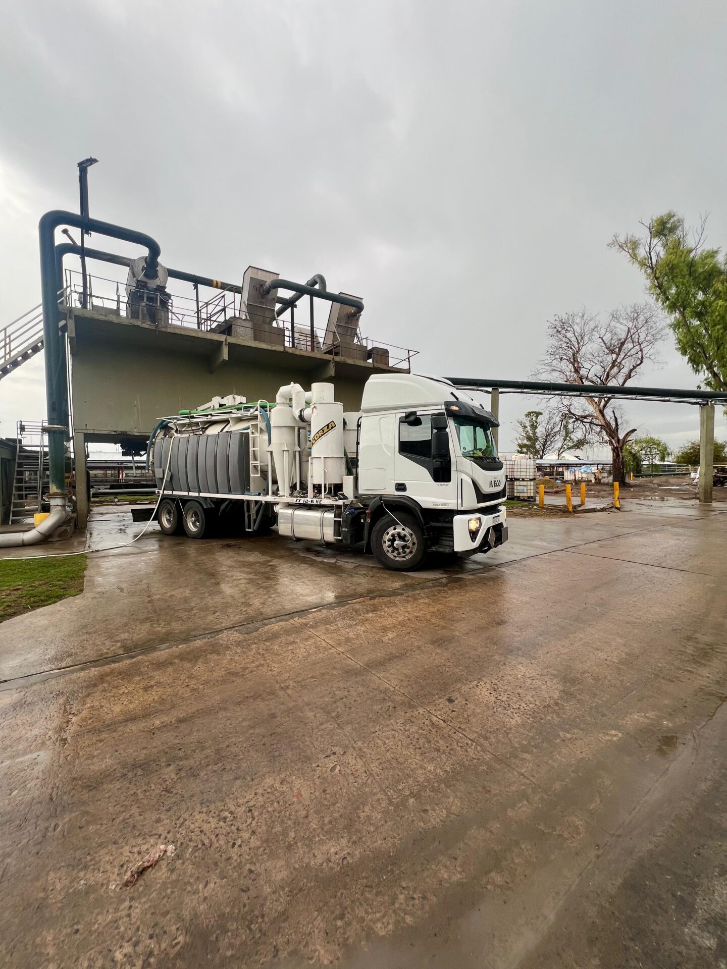 Empresa con Servicios de Camiones Vectores 5 WhatsApp Image 2026 04 09 at 16.24.00